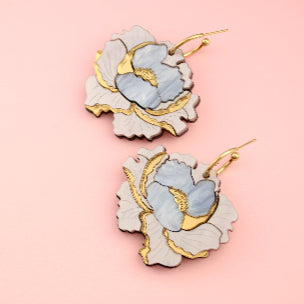 BLOOM WITH GRACE OORBELLEN