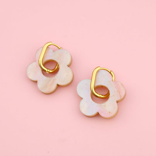 SUGAR DAISY HOOPS