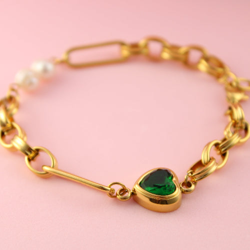 EMERALD EMBRACE ARMBAND