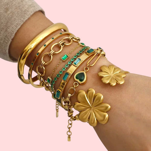 EMERALD EMBRACE ARMBAND